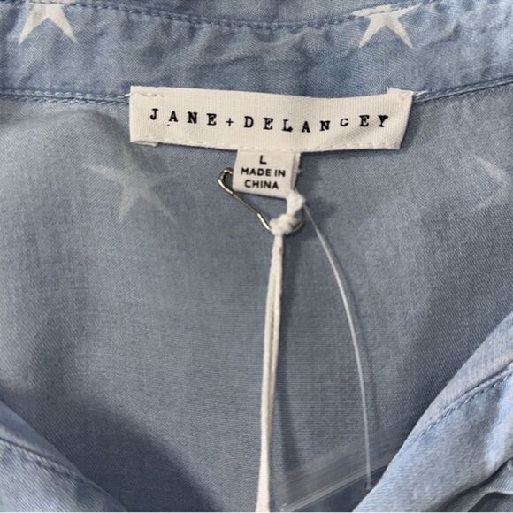 JANE + DELANCEY M-L VINTAGE WASH LIGHT BLUE WHITE STAR SHORT SLEEVE BUTTON SHIRT - Picture 8 of 11